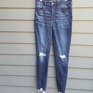 American Eagle Next Level Stretch Super Hi Rise Distressed Jeggings size 6